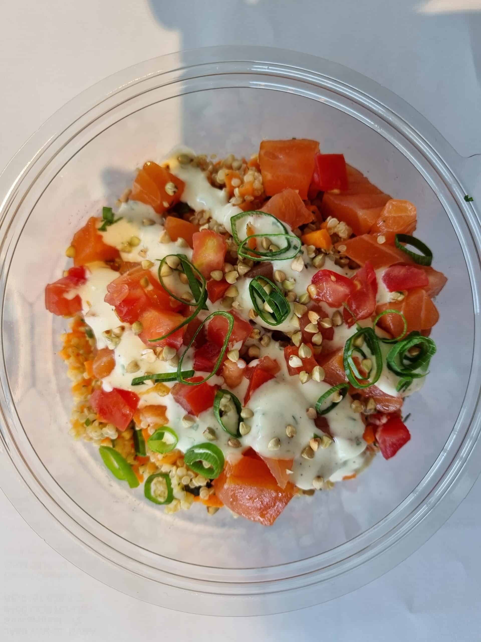 Quinoa & smoked salmon salad Traiteur Q’linair